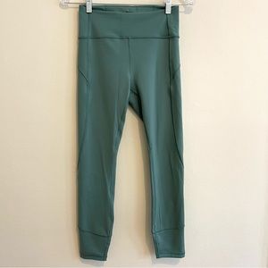 lululemon In Movement leggings 25” Length Size 6 Teal Blue Green